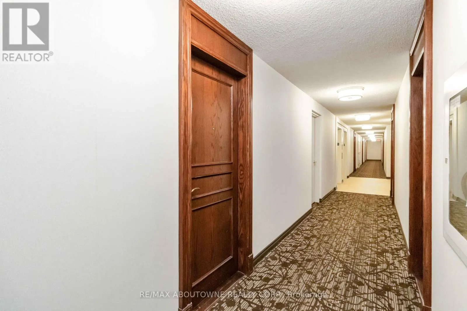 1213 - 2565 ERIN CENTRE BOULEVARD