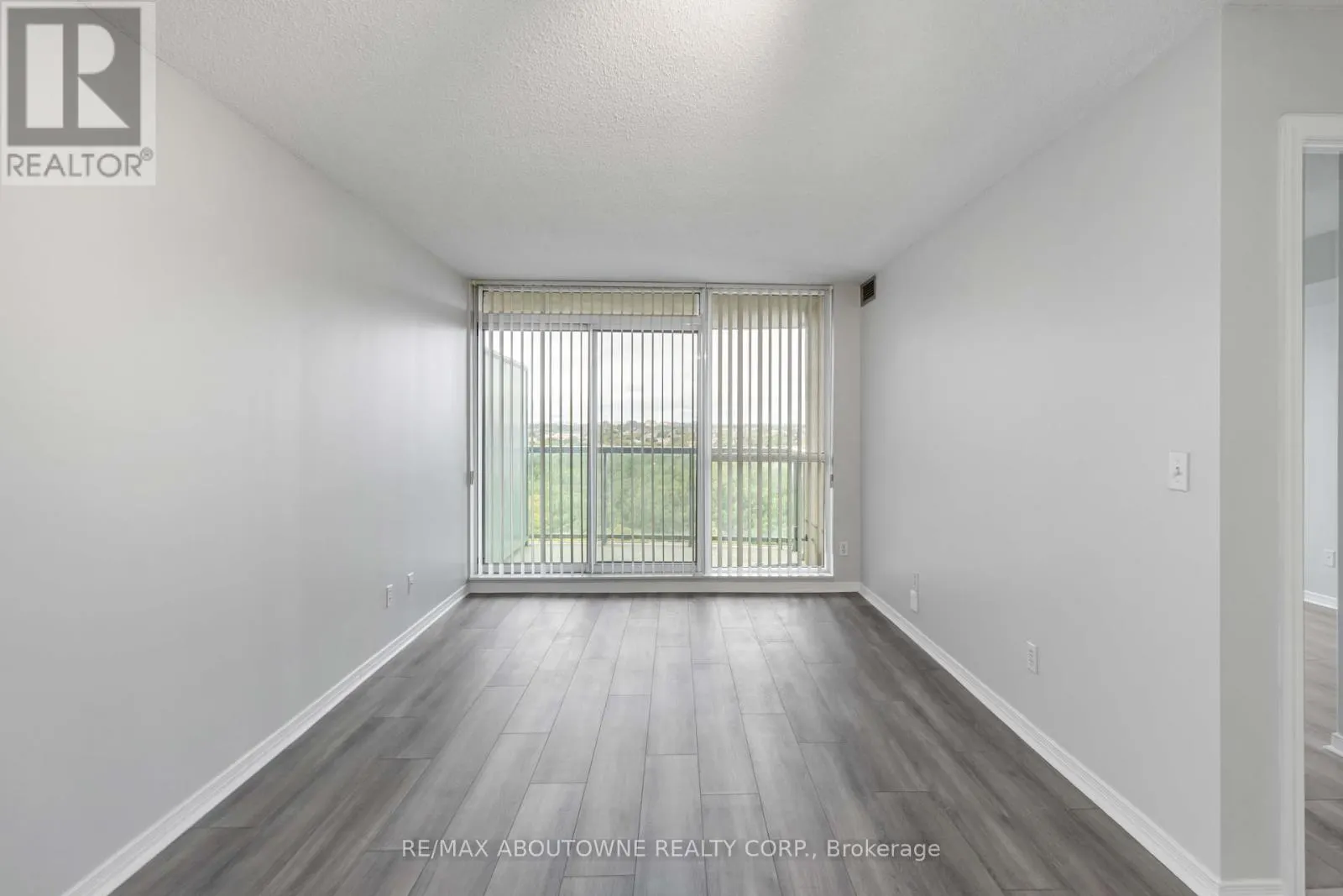1213 - 2565 ERIN CENTRE BOULEVARD