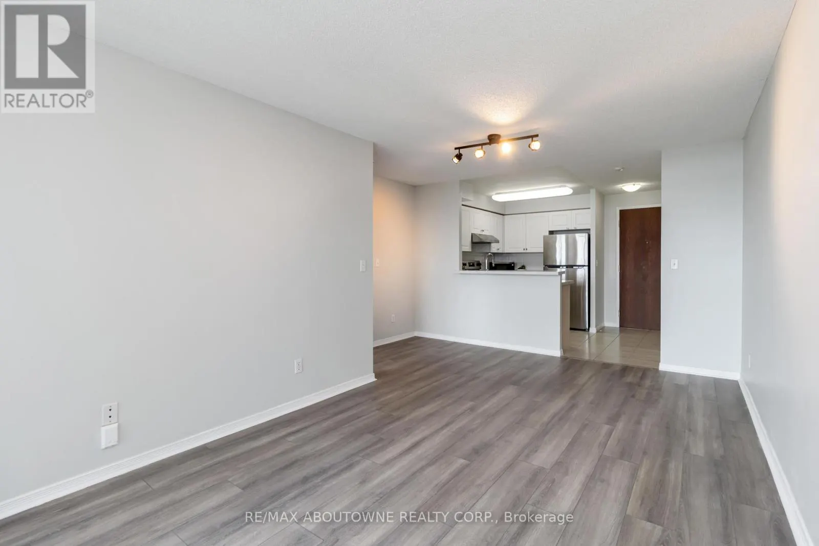 1213 - 2565 ERIN CENTRE BOULEVARD