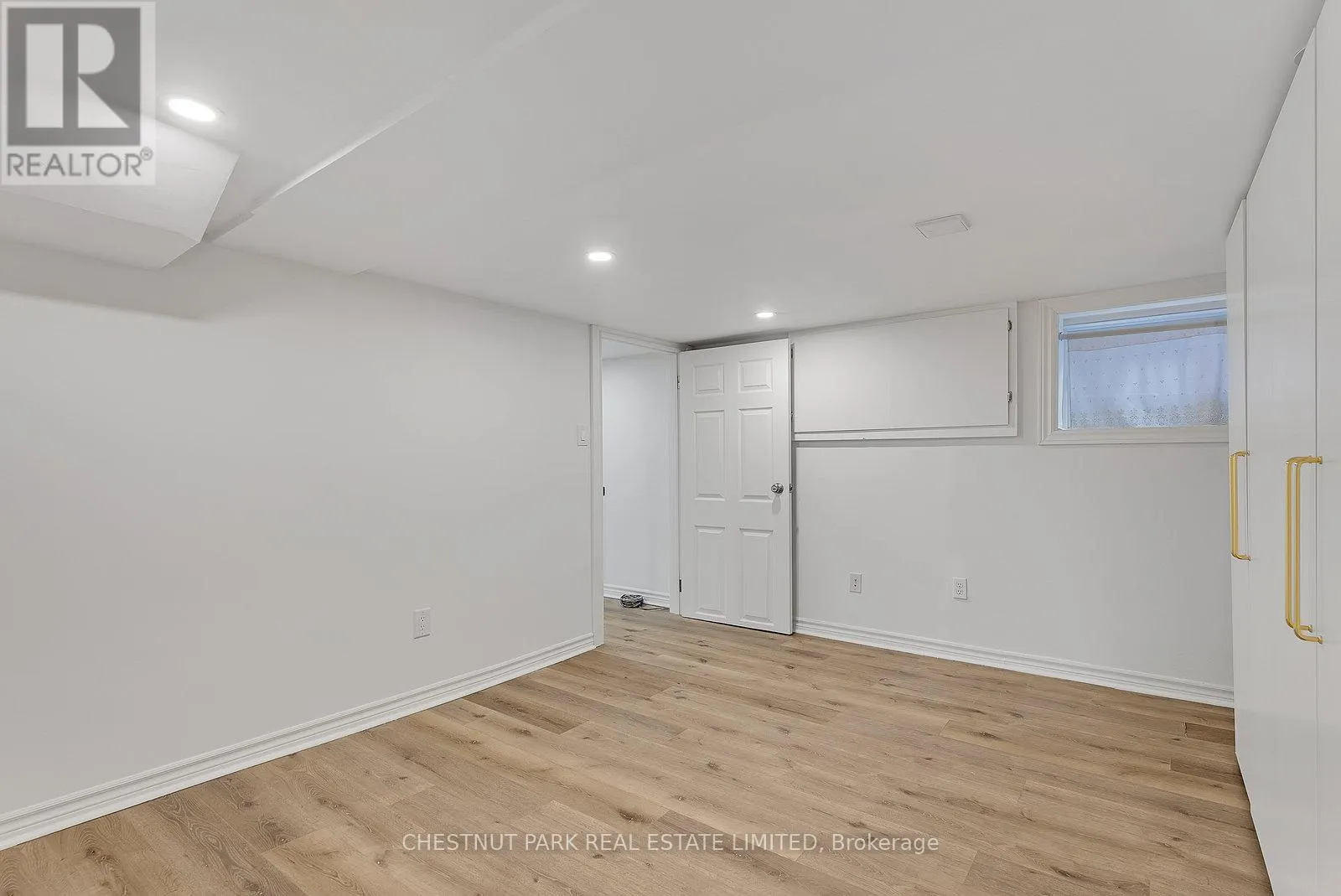 MAIN - 1383 LANSDOWNE AVENUE