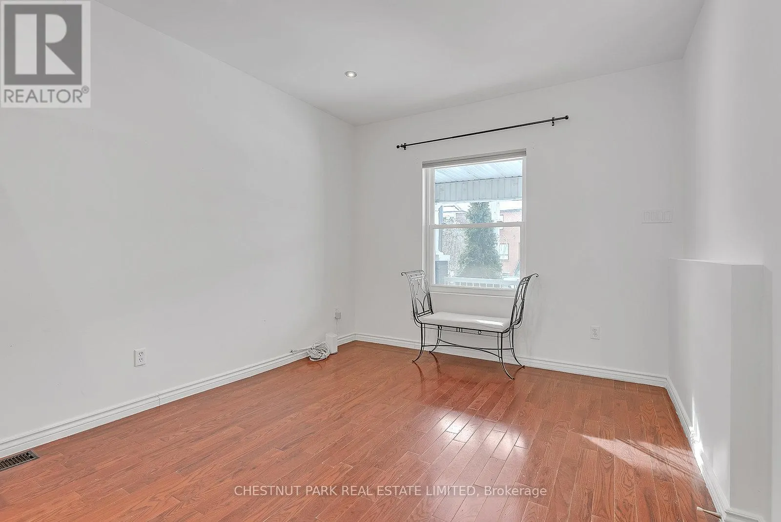 MAIN - 1383 LANSDOWNE AVENUE