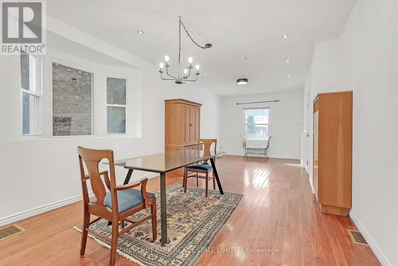 MAIN - 1383 LANSDOWNE AVENUE