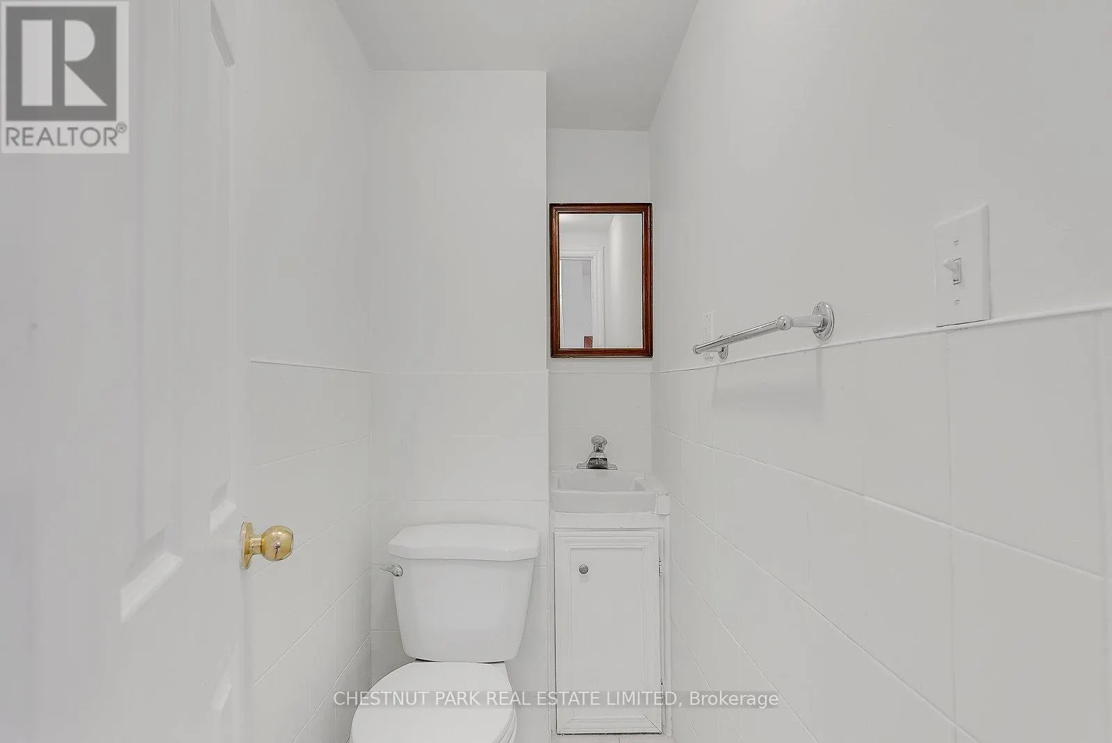 MAIN - 1383 LANSDOWNE AVENUE