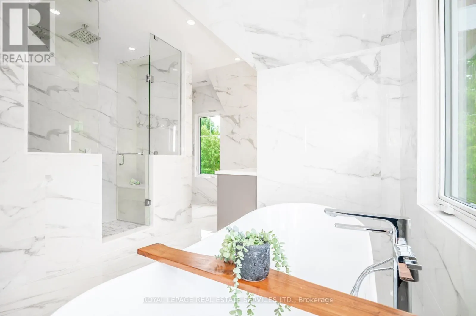 1618 DOGWOOD TRAIL