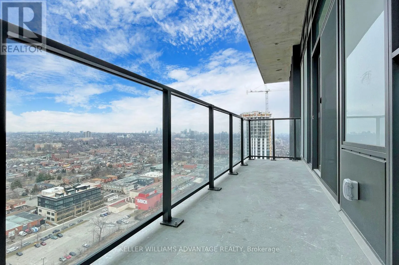 2407 - 10 GRAPHOPHONE GROVE