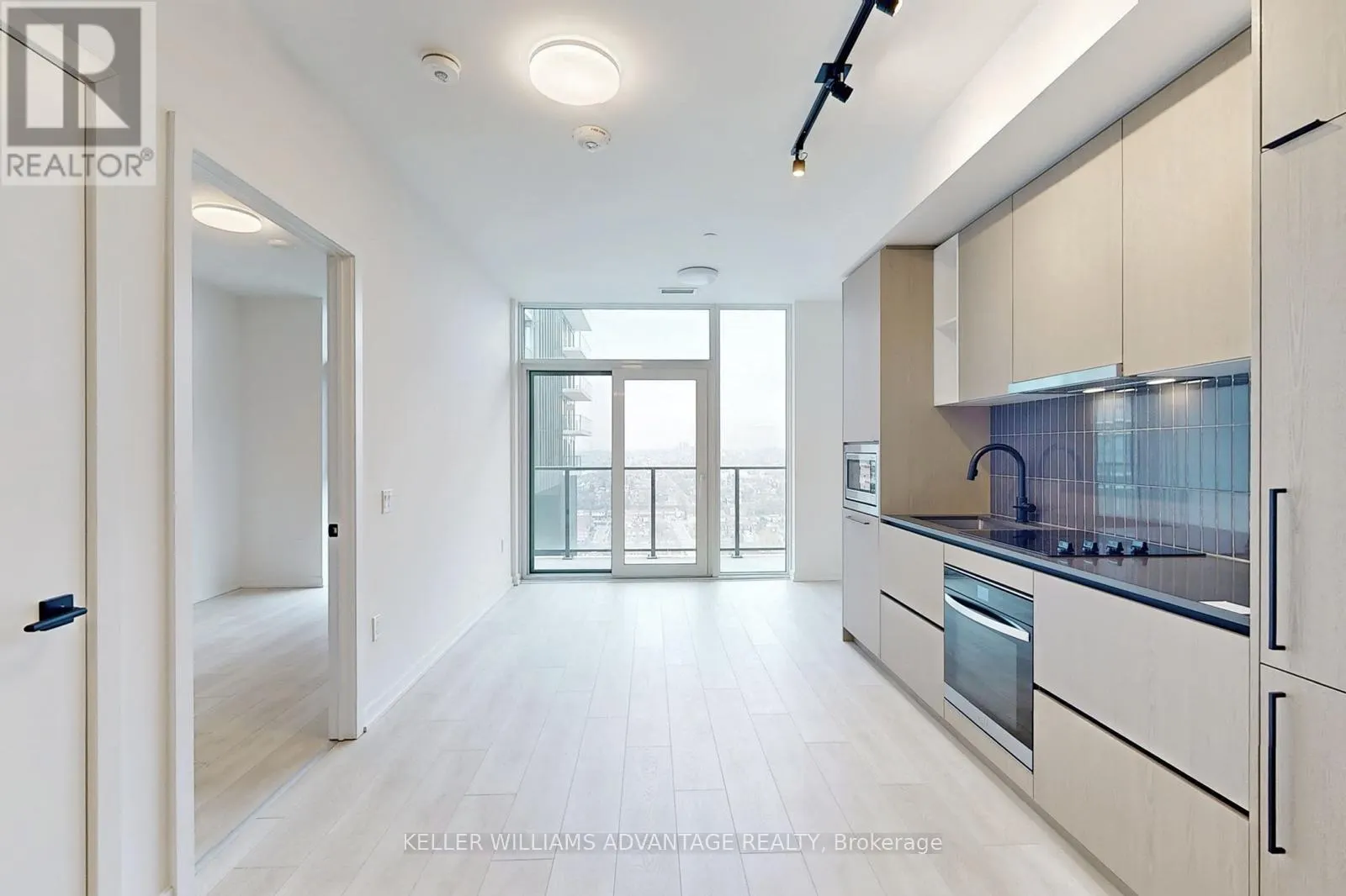 2407 - 10 GRAPHOPHONE GROVE
