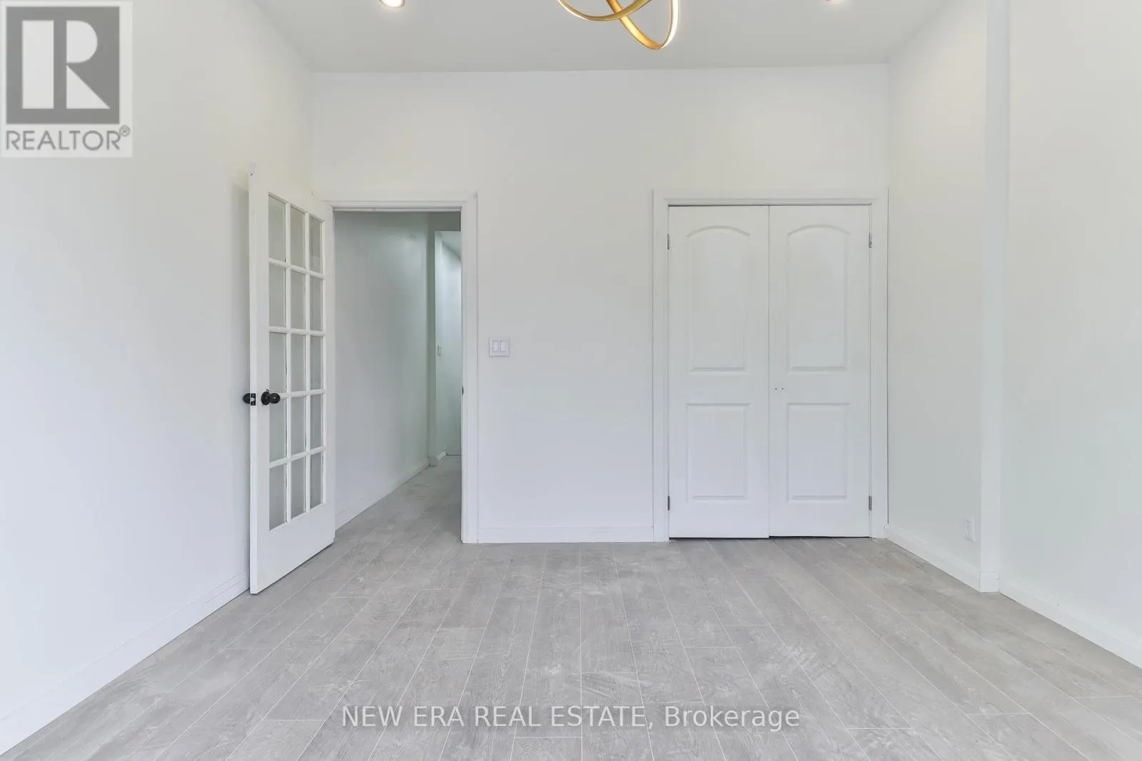 990 DOVERCOURT ROAD