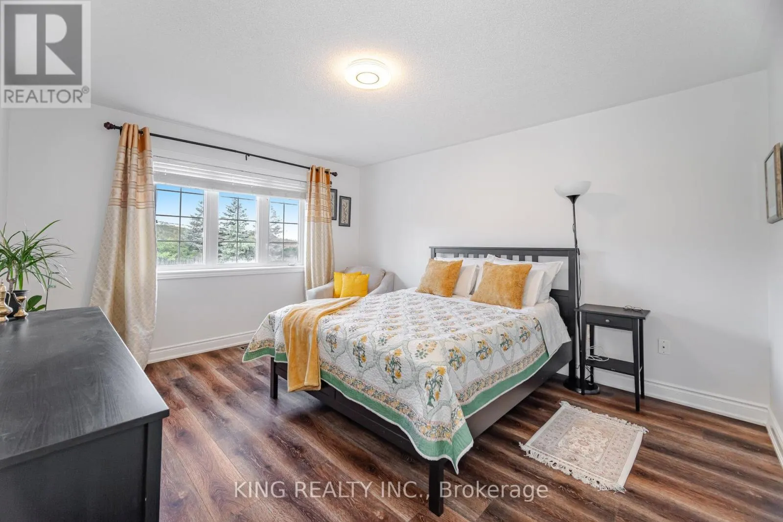 89 CRYSTAL GLEN CRESCENT