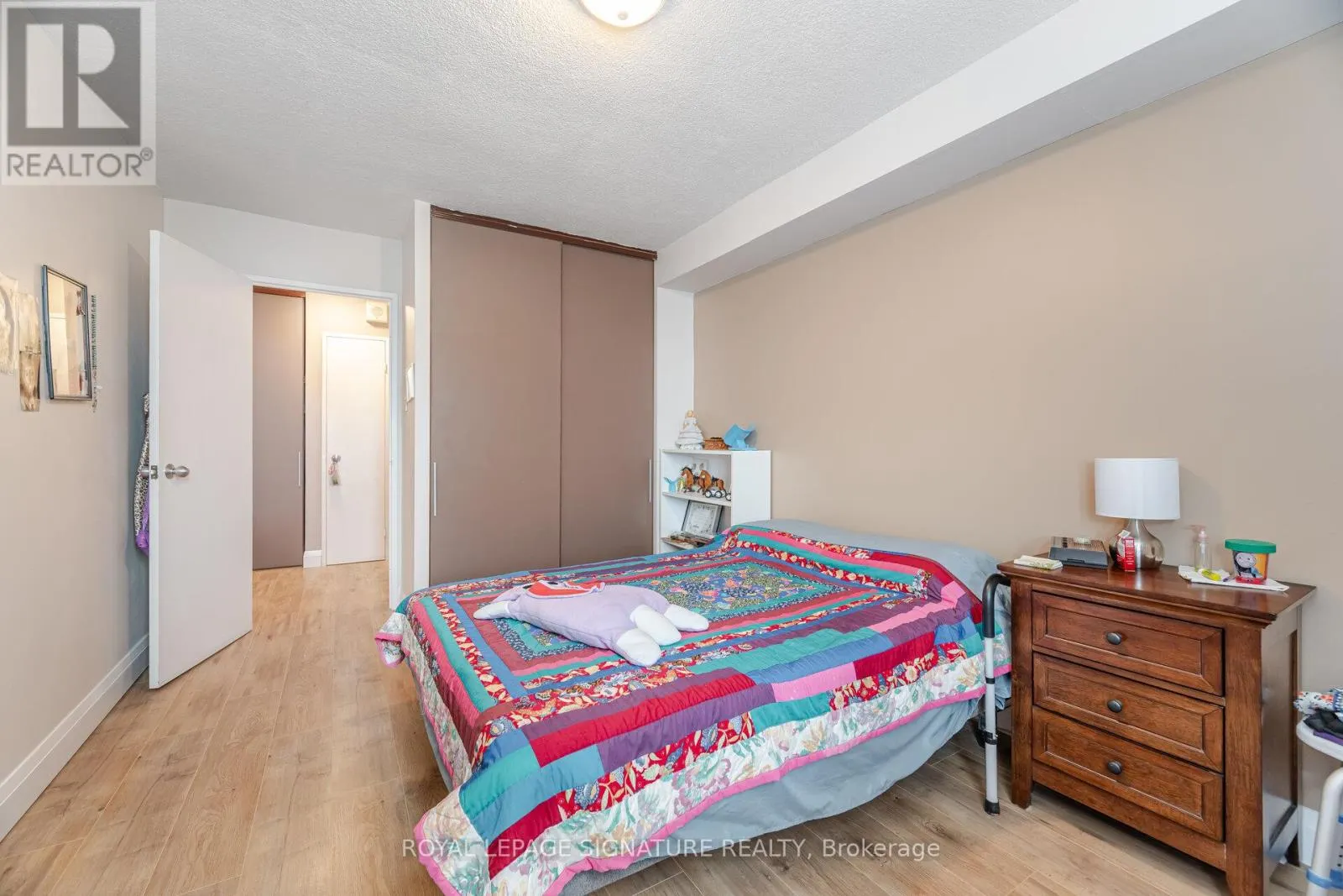 1110 - 541 BLACKTHORN AVENUE