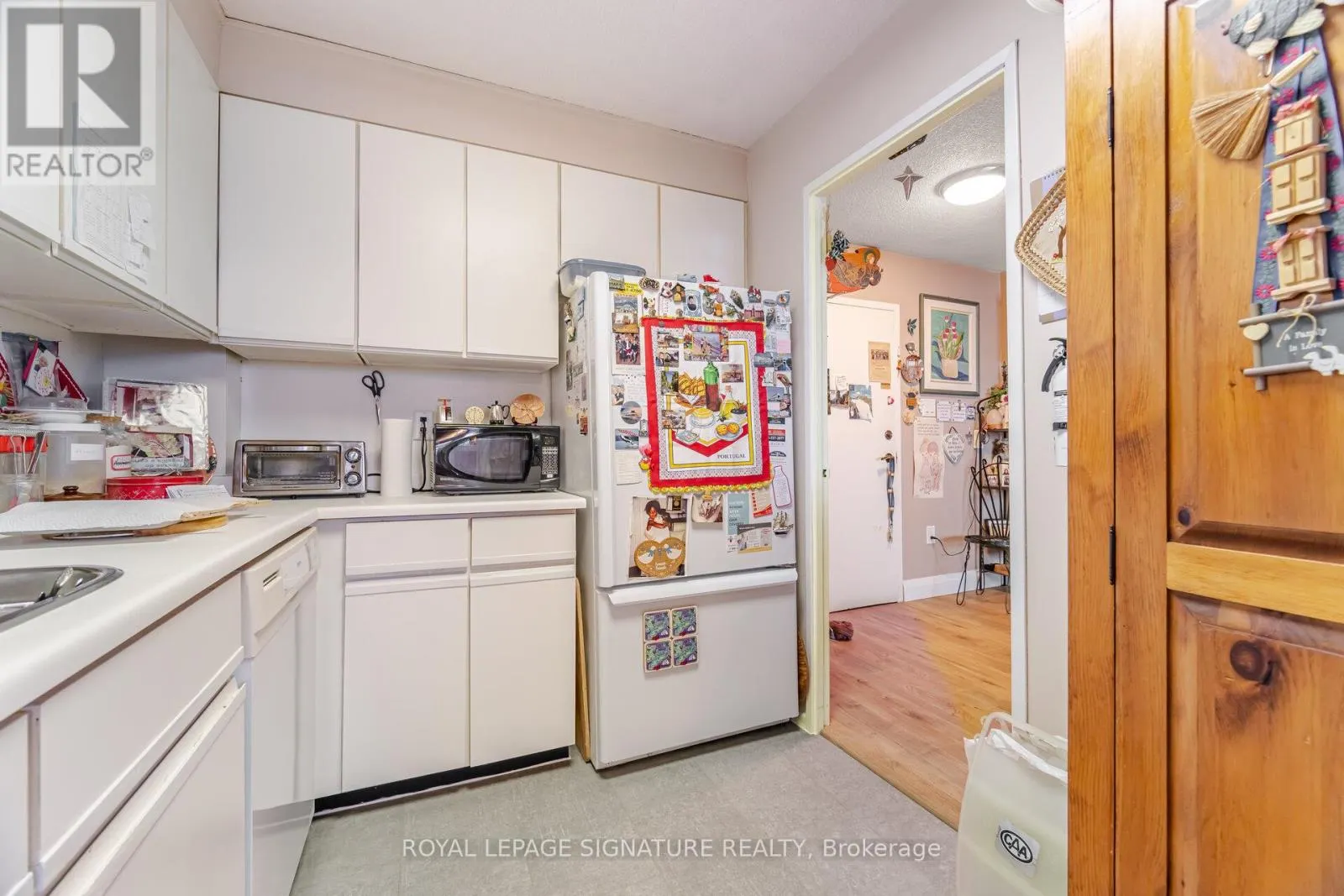 1110 - 541 BLACKTHORN AVENUE