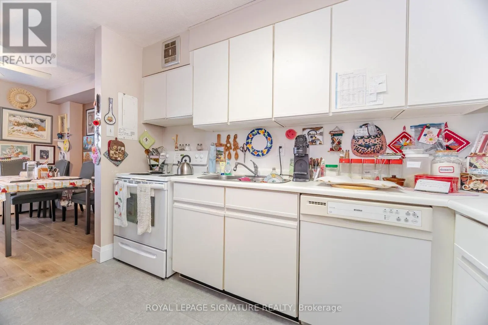 1110 - 541 BLACKTHORN AVENUE