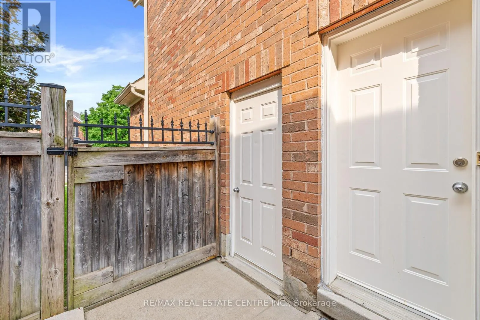 22 SAINT HUBERT DRIVE