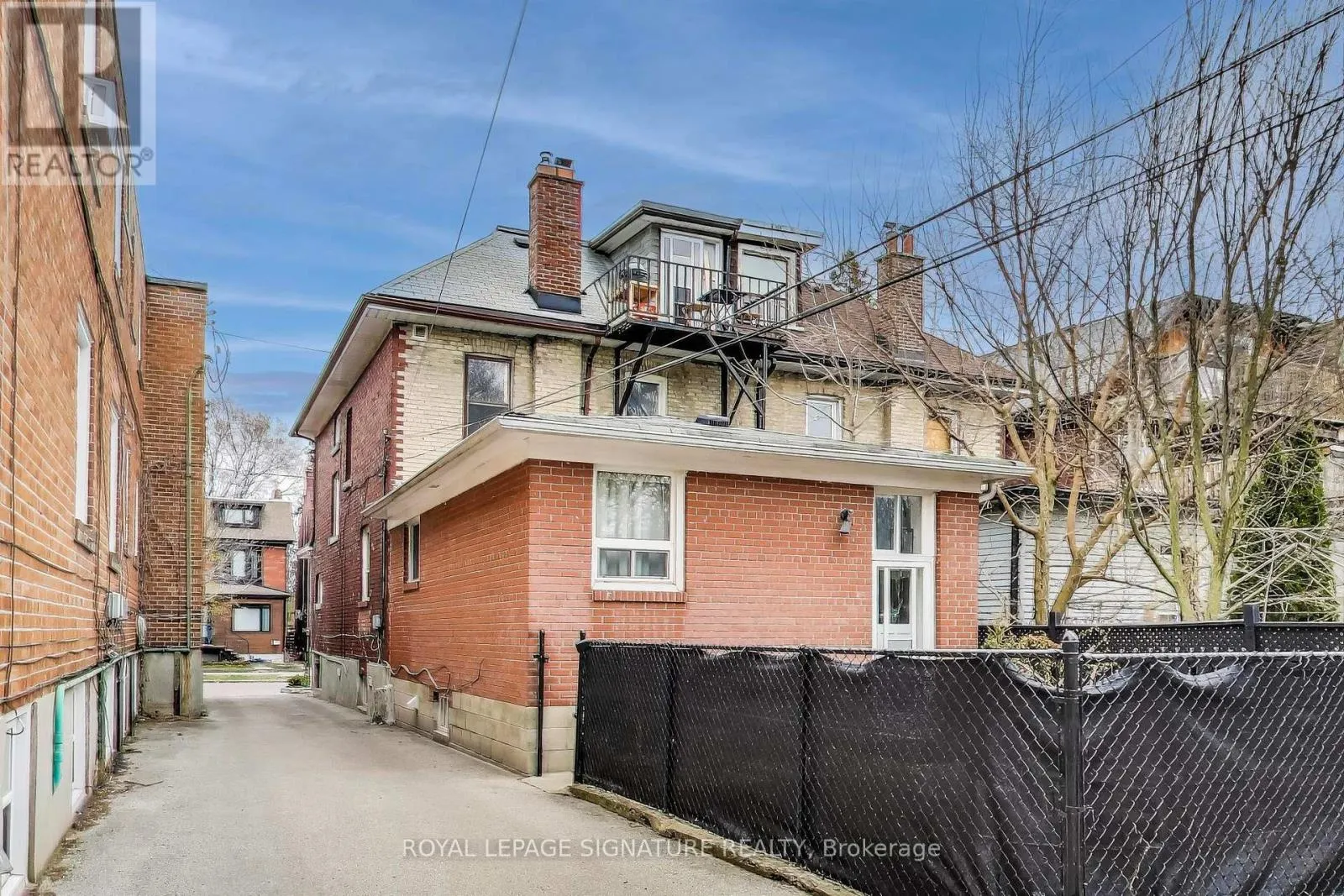 232 PACIFIC AVENUE