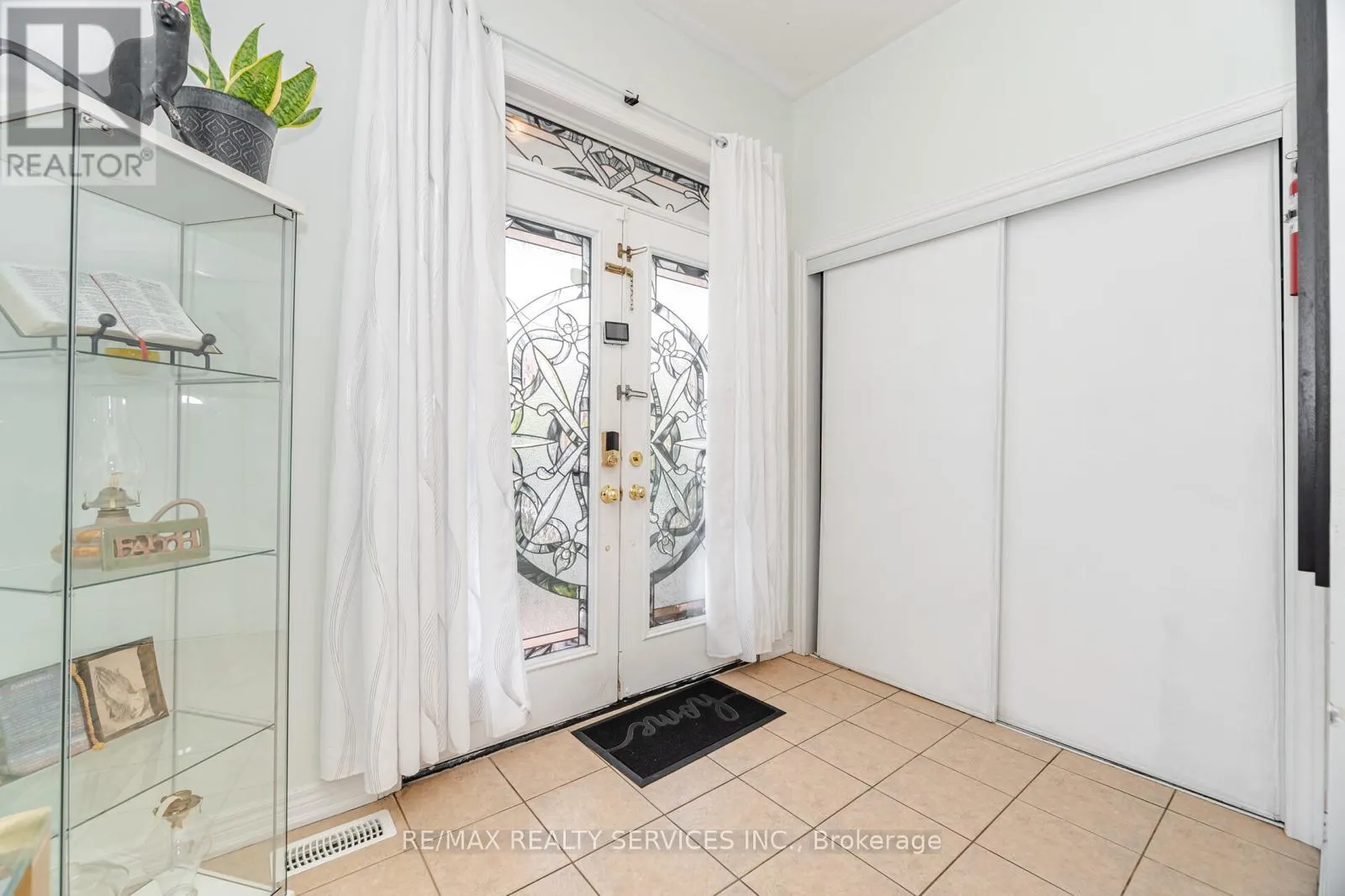 5 GOSWELL STREET
