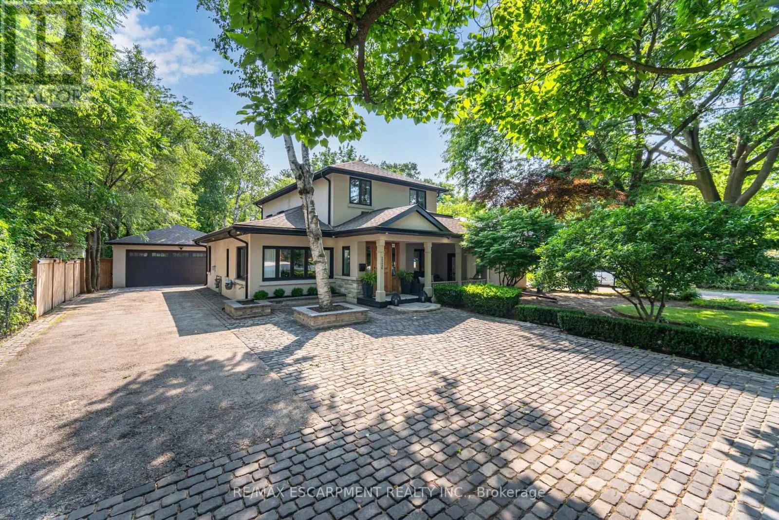 2126 GRANGE DRIVE