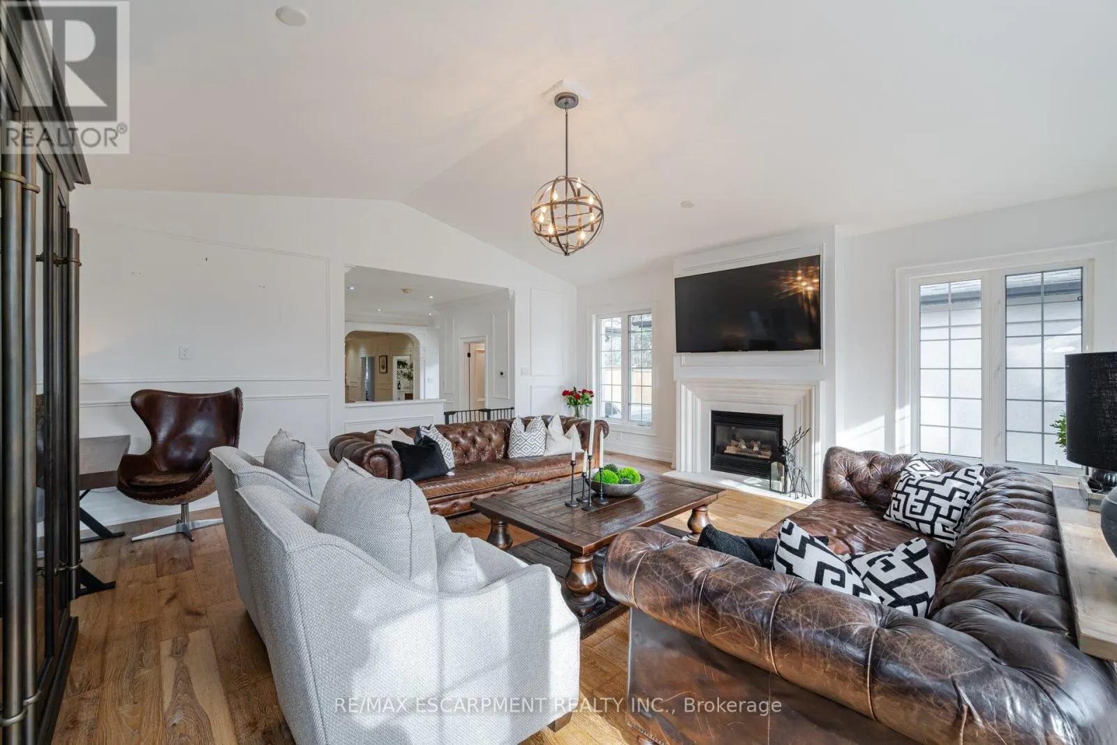 2126 GRANGE DRIVE