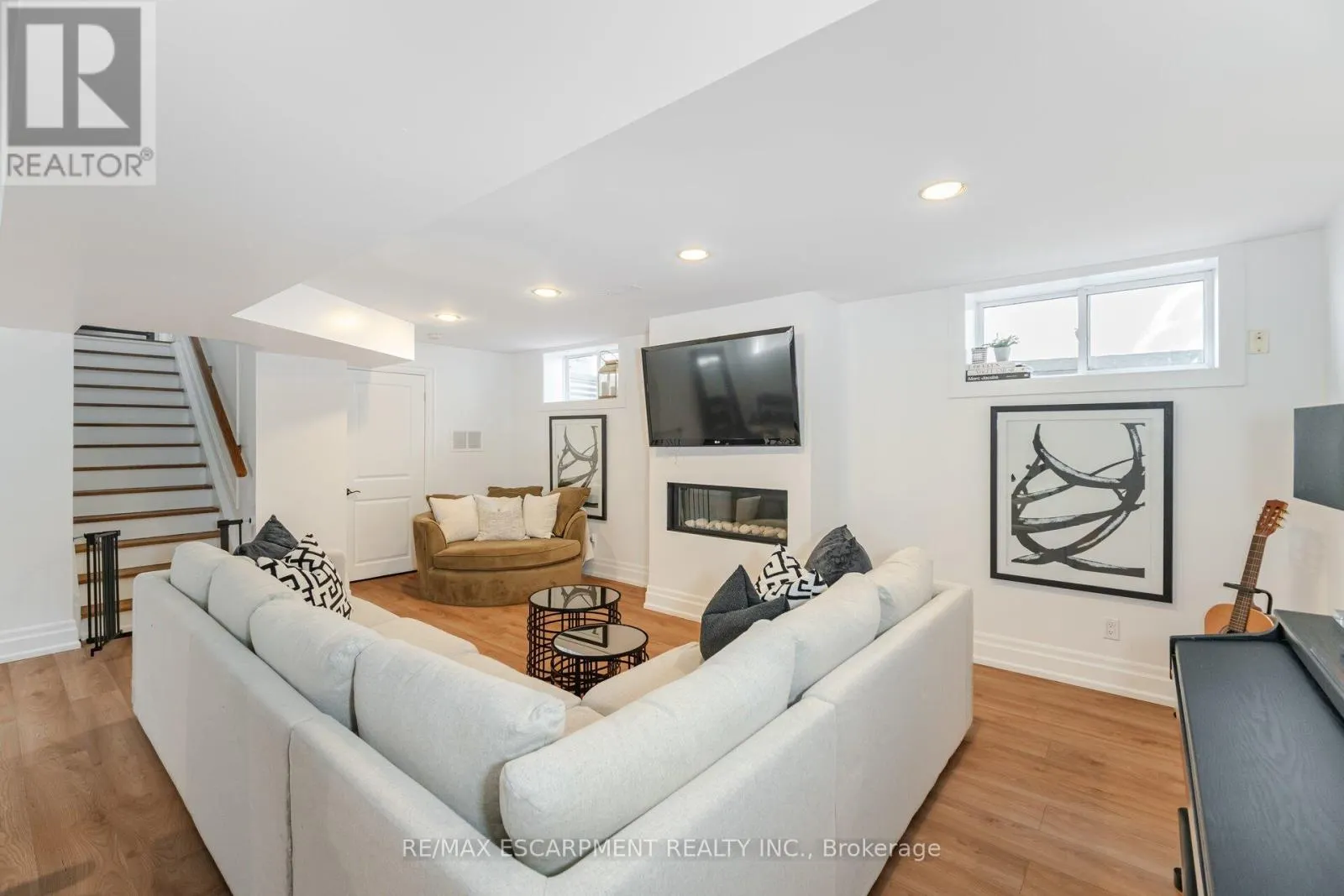 2126 GRANGE DRIVE