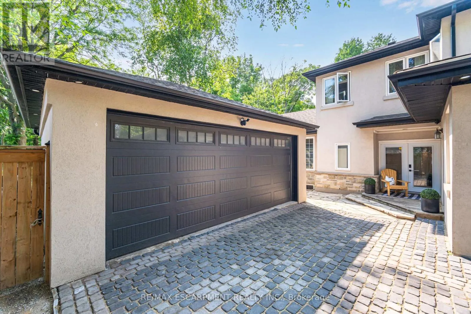 2126 GRANGE DRIVE