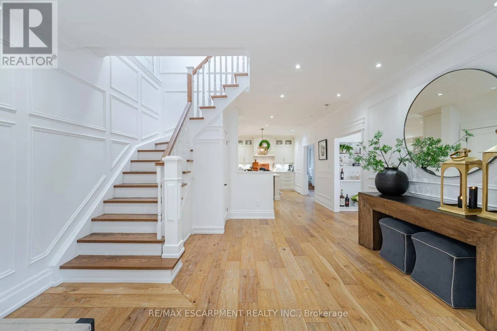 2126 GRANGE DRIVE