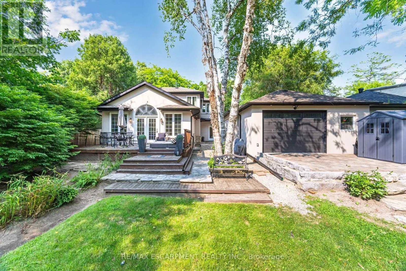2126 GRANGE DRIVE