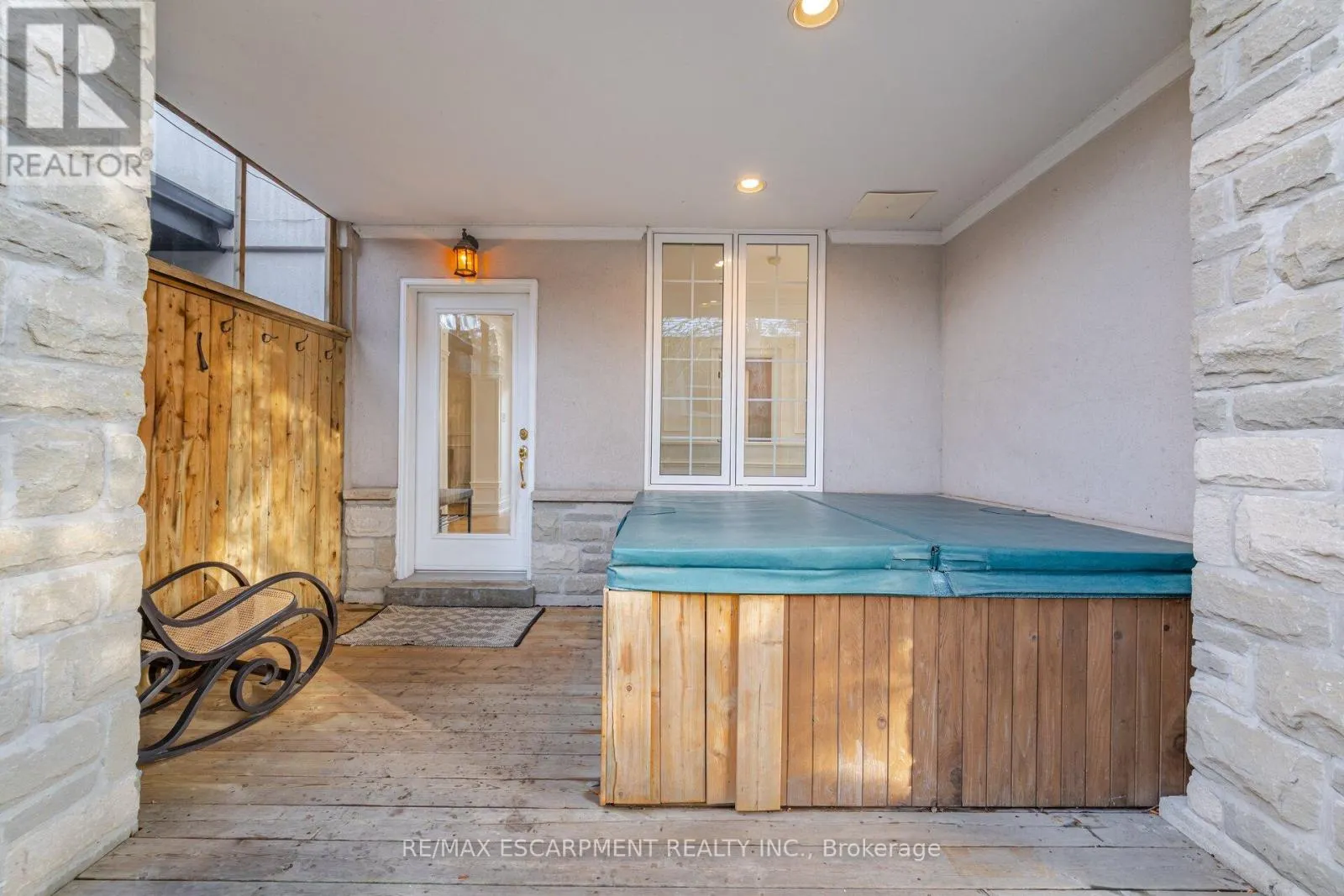 2126 GRANGE DRIVE