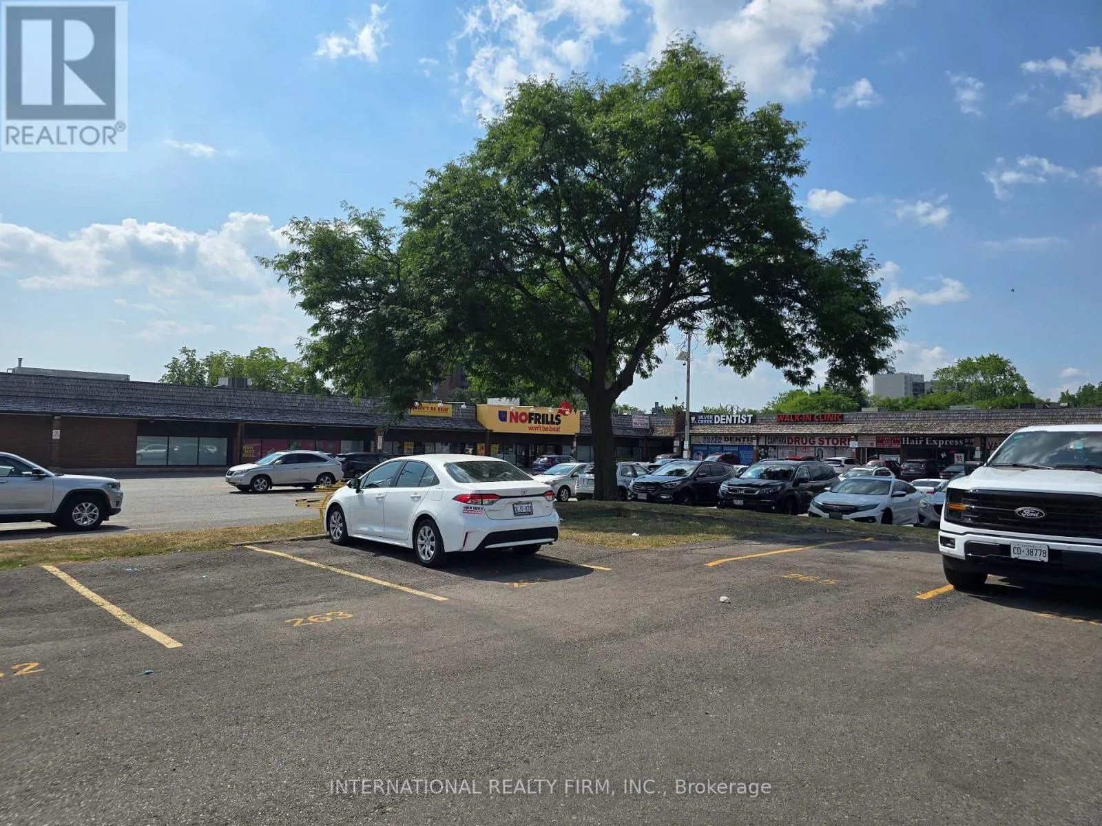 32 - 600 SILVER CREEK BOULEVARD