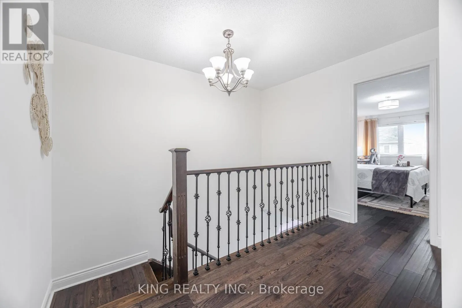 93 CRYSTAL GLEN CRESCENT