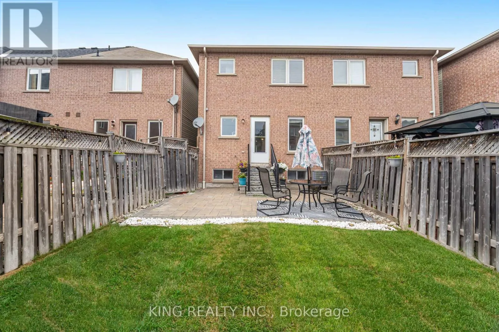 93 CRYSTAL GLEN CRESCENT