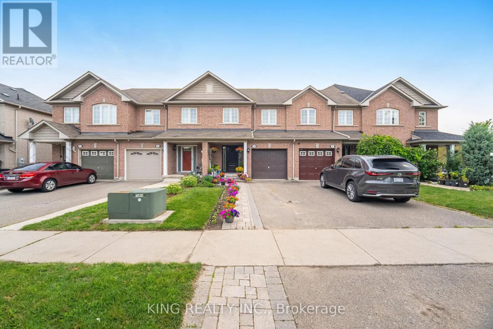 93 CRYSTAL GLEN CRESCENT