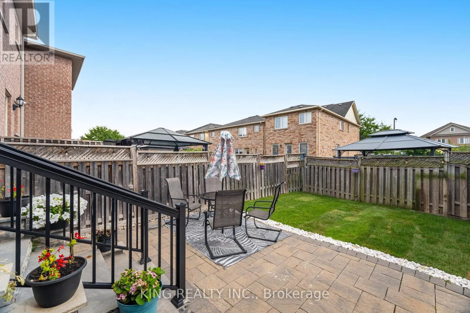 93 CRYSTAL GLEN CRESCENT