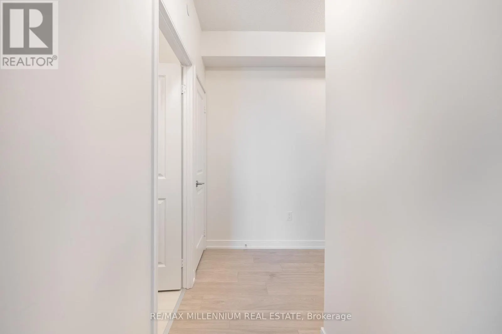 2921 - 8 NAHANI WAY