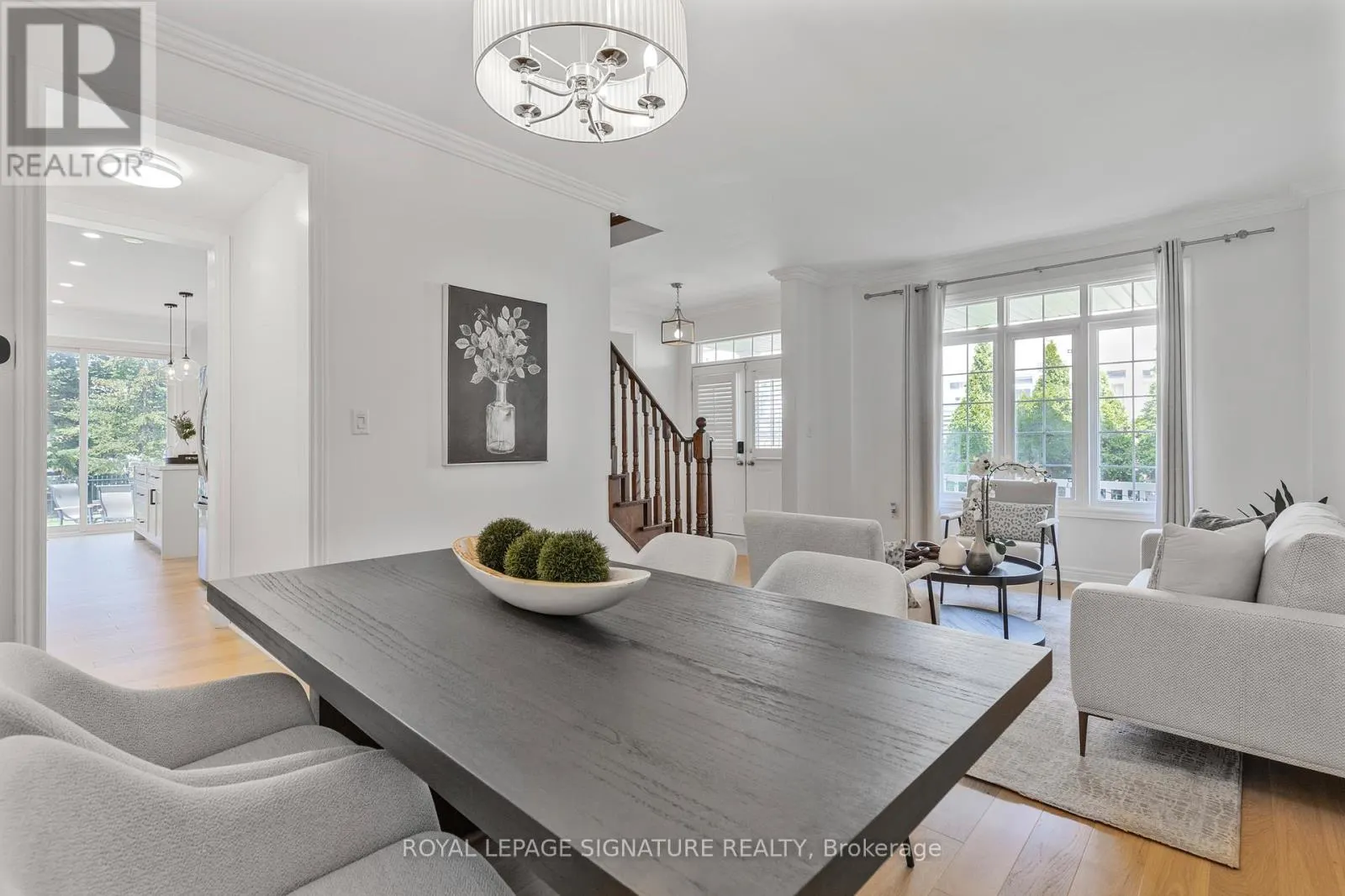 25 - 2295 ROCHESTER CIRCLE