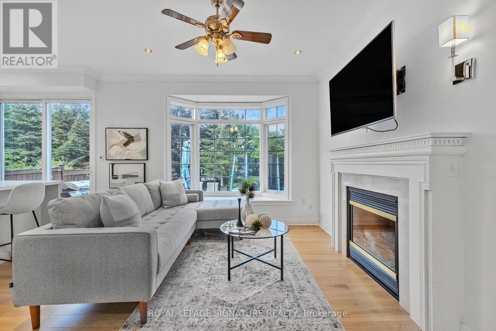 25 - 2295 ROCHESTER CIRCLE