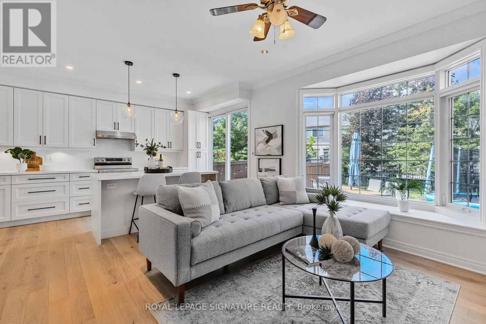 25 - 2295 ROCHESTER CIRCLE