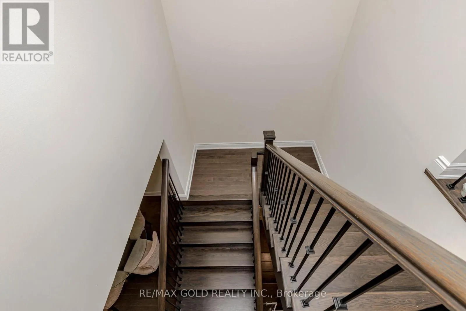 34 FOLGATE CRESCENT