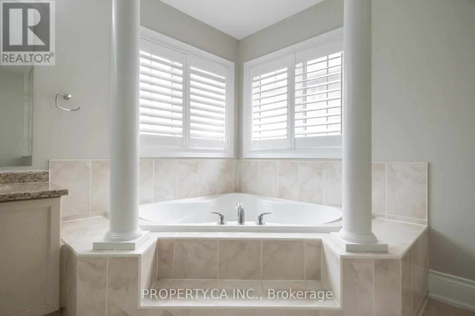 88 ROYAL WEST DRIVE