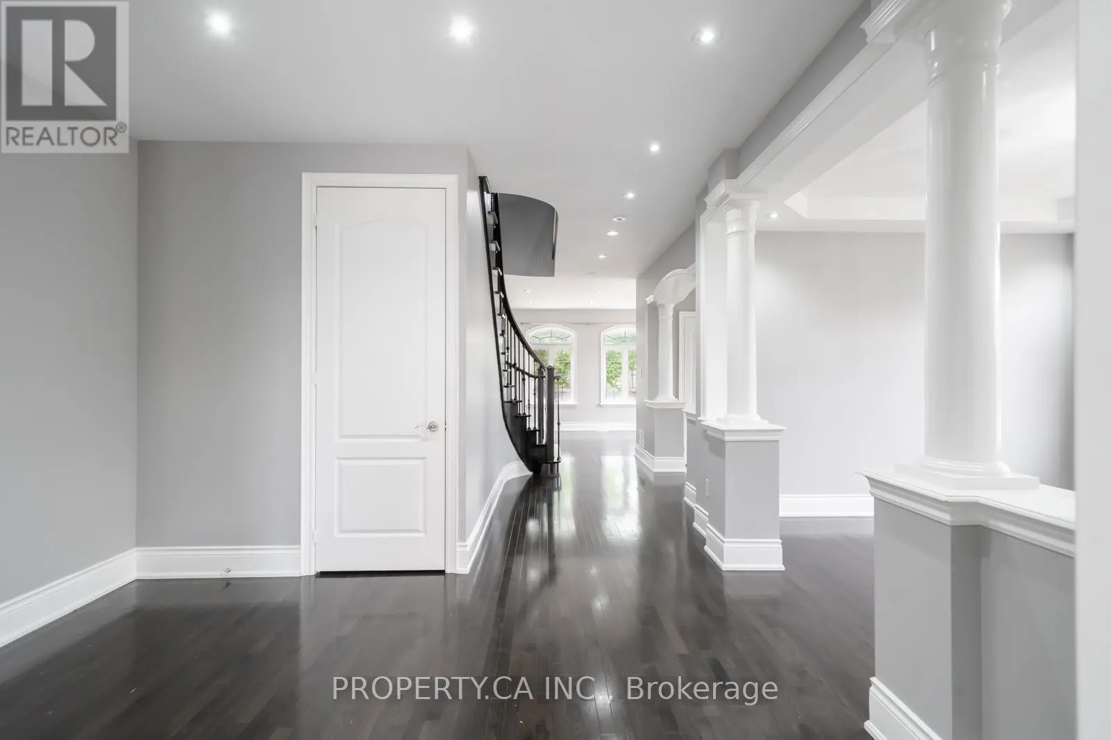 88 ROYAL WEST DRIVE