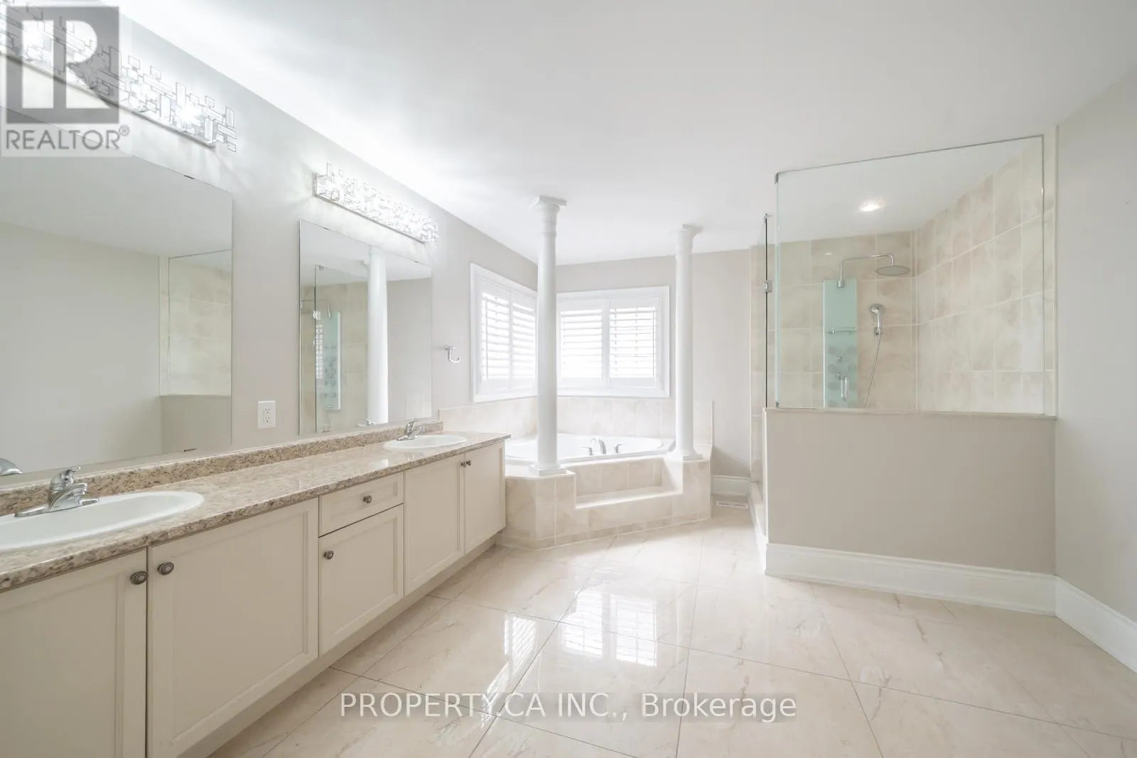 88 ROYAL WEST DRIVE