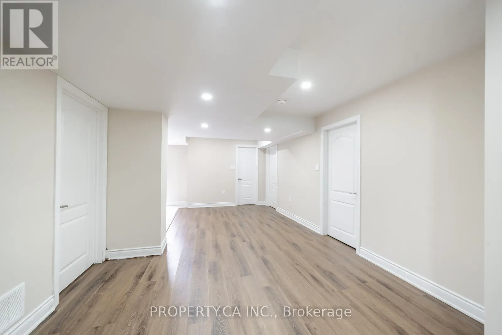88 ROYAL WEST DRIVE
