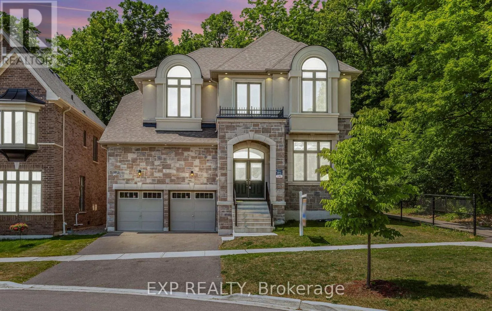 32 DAISY MEADOW CRESCENT