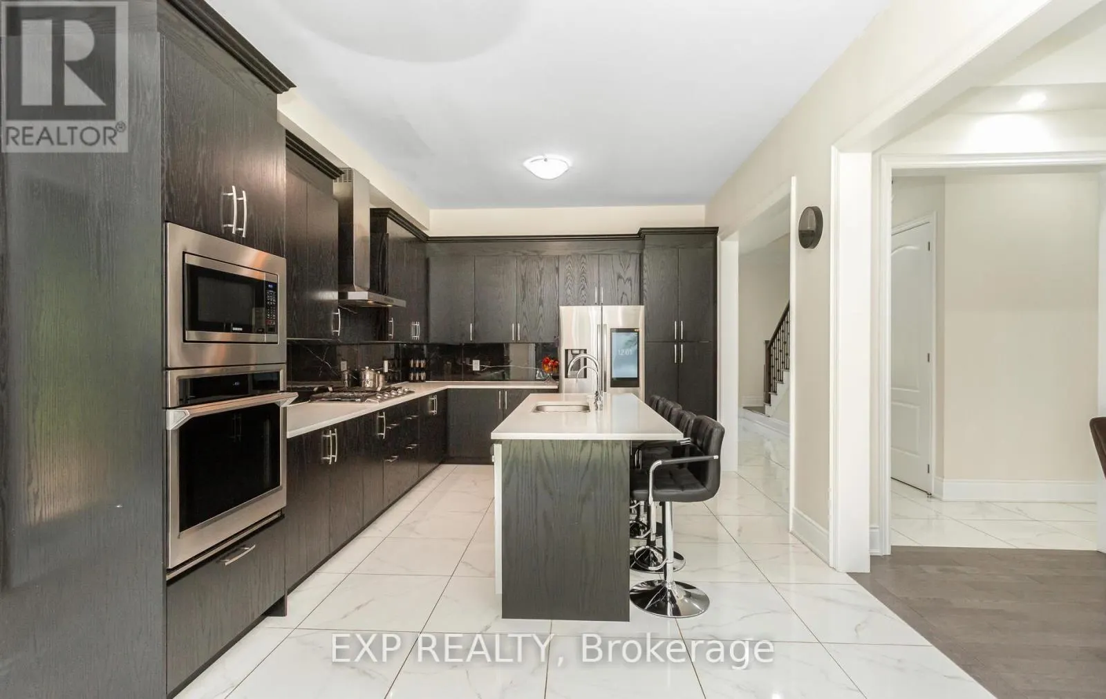32 DAISY MEADOW CRESCENT
