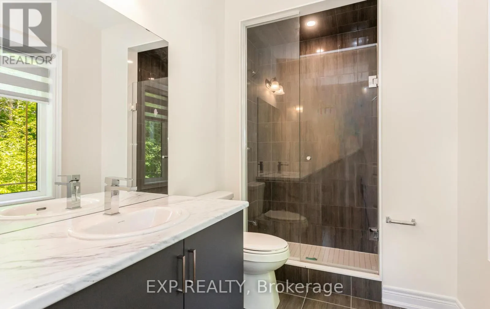 32 DAISY MEADOW CRESCENT