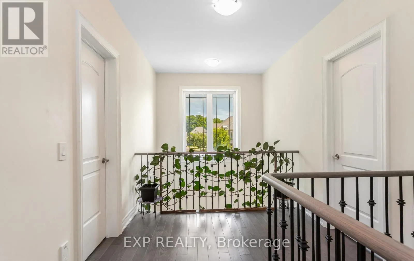32 DAISY MEADOW CRESCENT