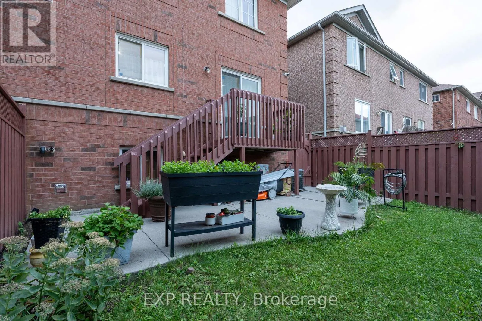 37 FARTHINGALE CRESCENT