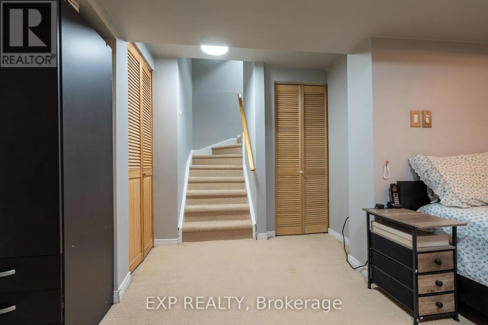 37 FARTHINGALE CRESCENT