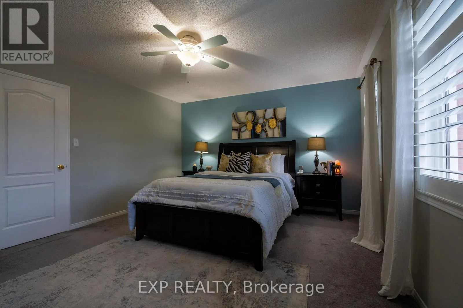 37 FARTHINGALE CRESCENT
