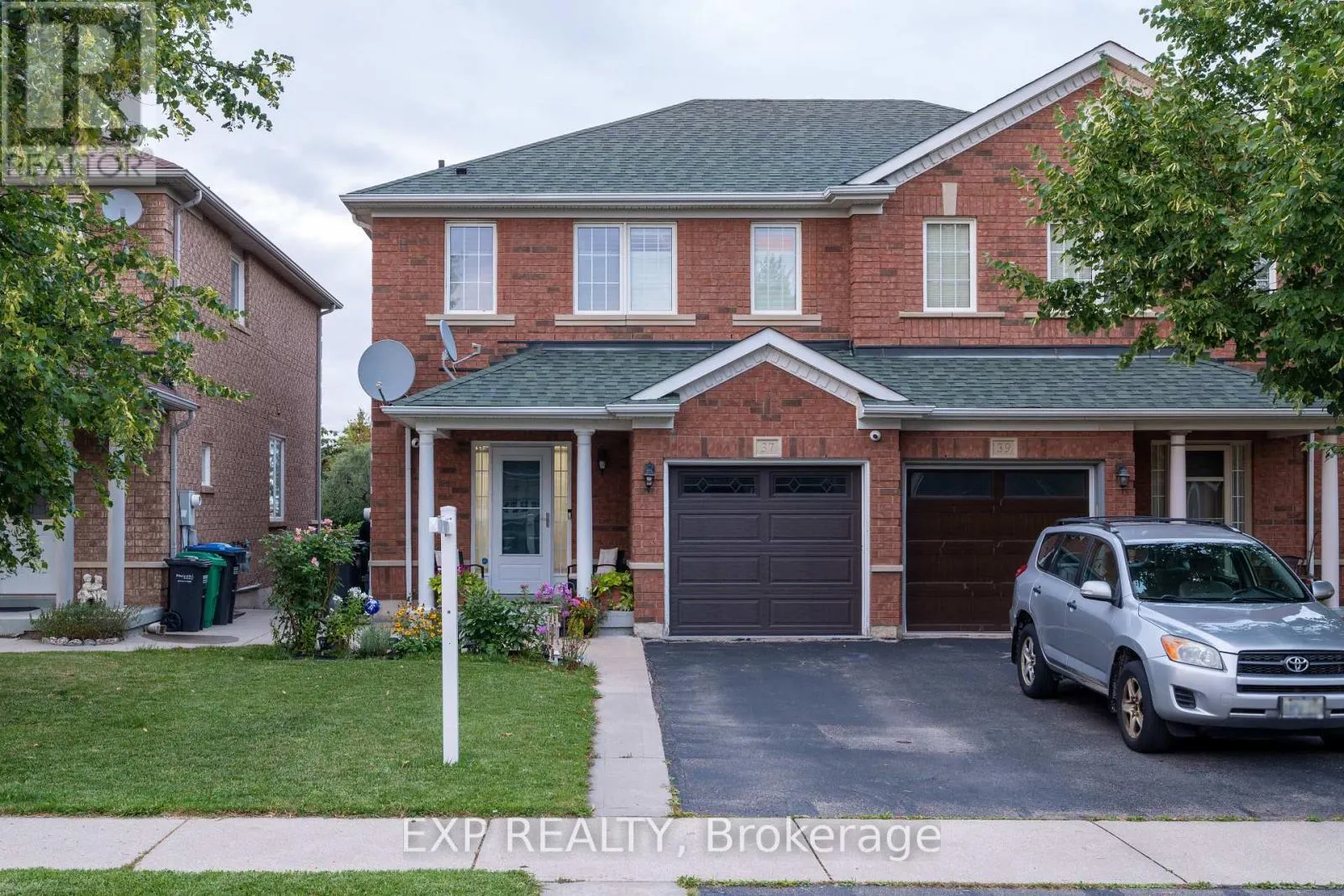 37 FARTHINGALE CRESCENT