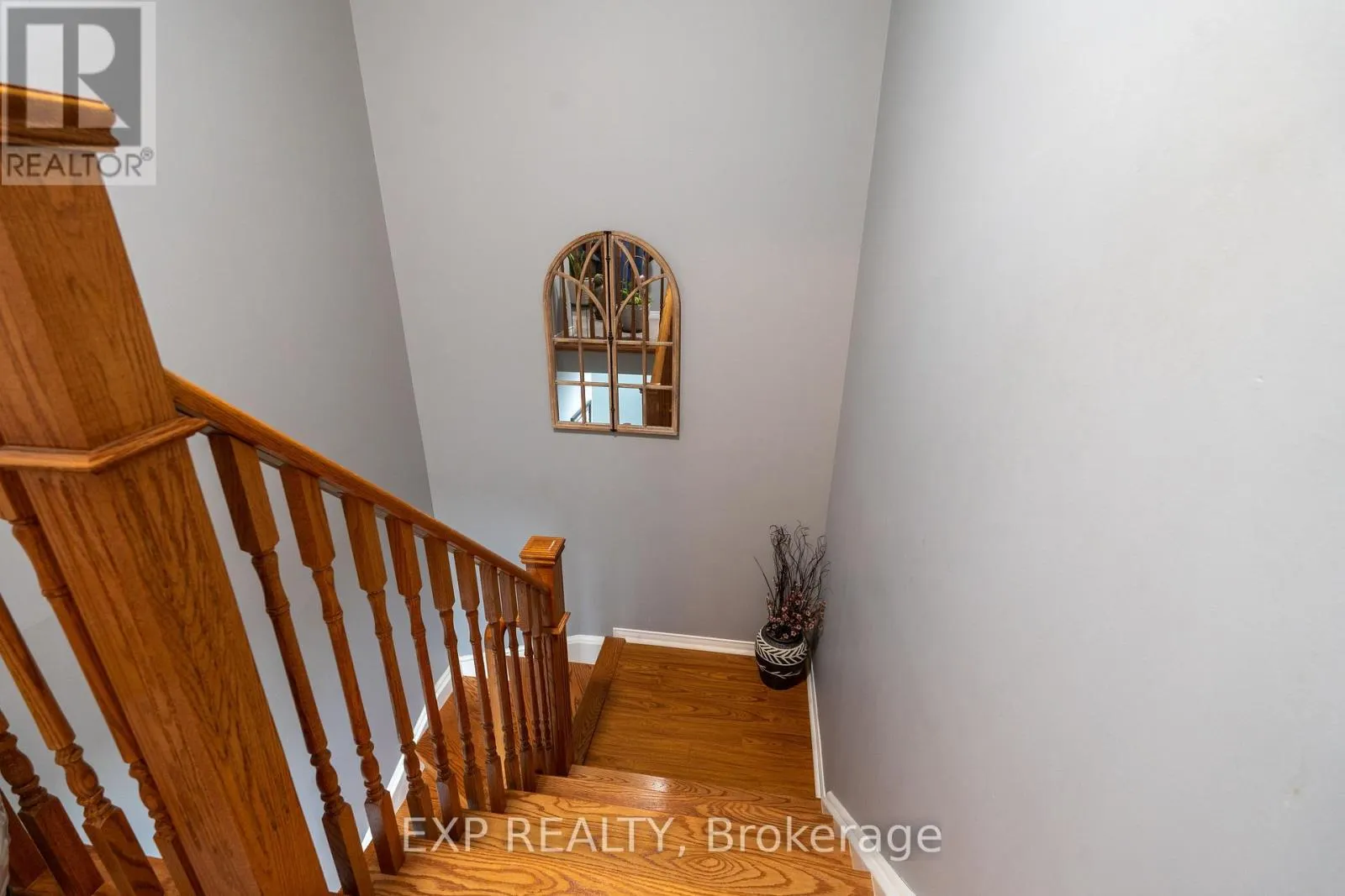 37 FARTHINGALE CRESCENT