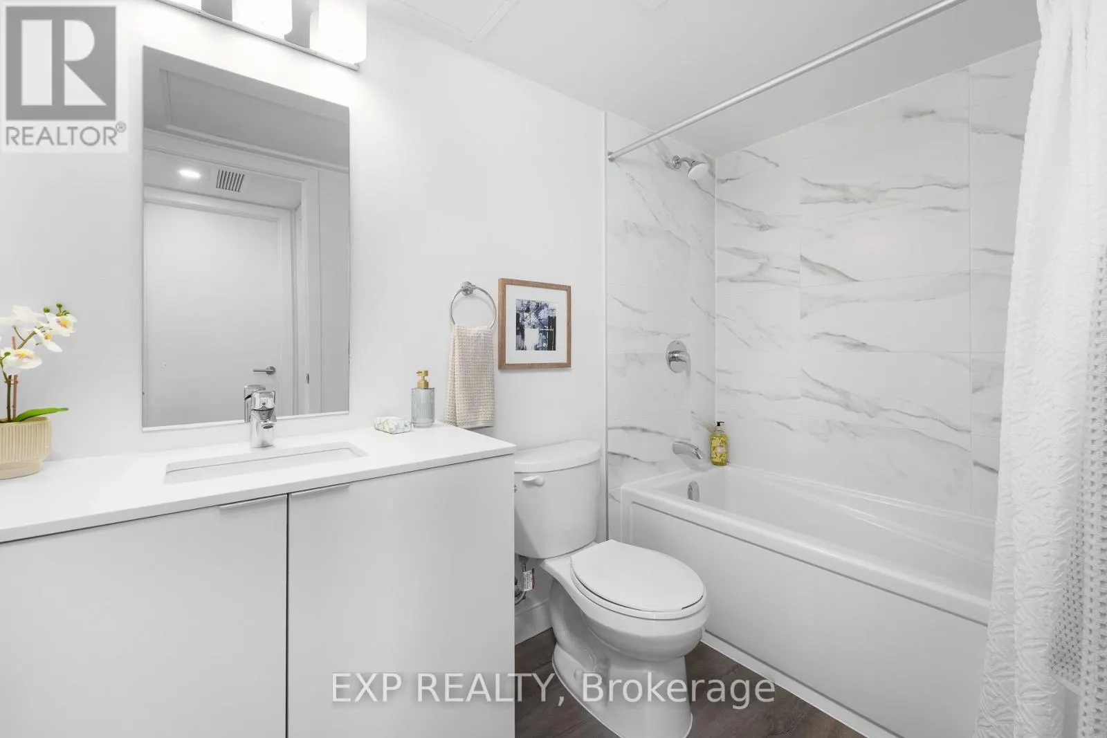 712 - 100 MANETT CRESCENT