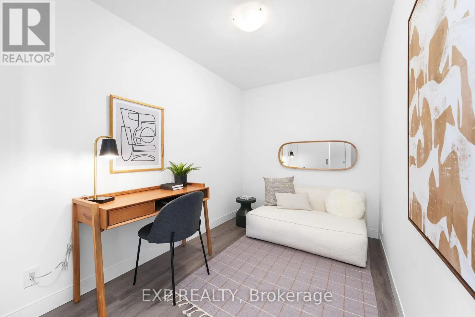 404 - 100 MANETT CRESCENT